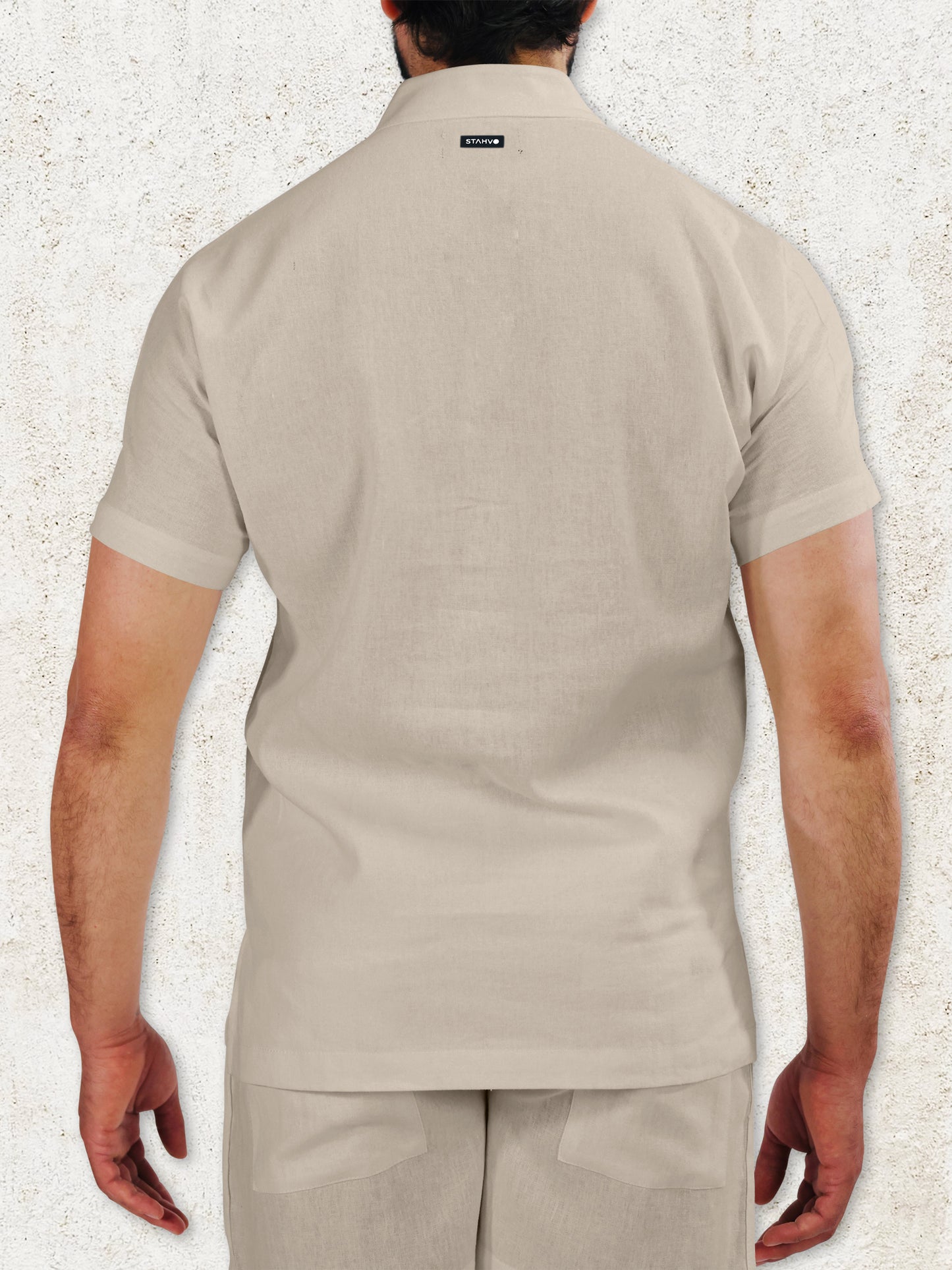 THE ROVI HENLEY SHIRT - Sand