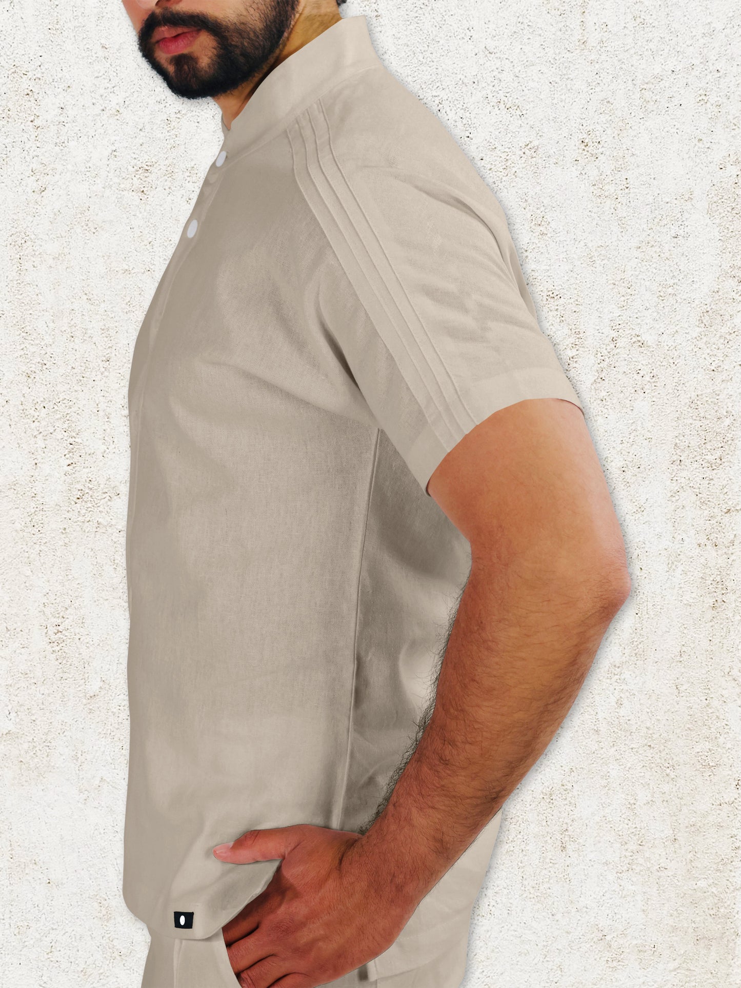 THE ROVI HENLEY SHIRT - Sand