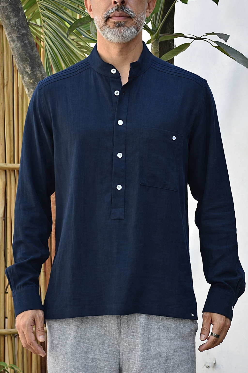 NAVO LINEN BLEND HENLEY SHIRT - Navy