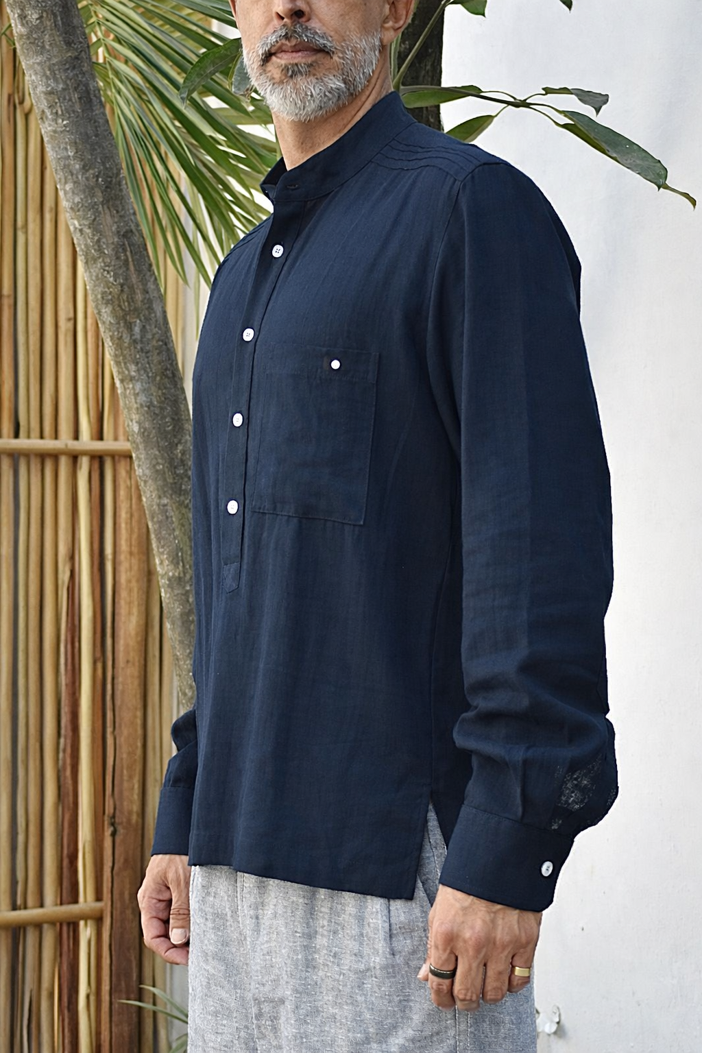 NAVO LINEN BLEND HENLEY SHIRT - Navy