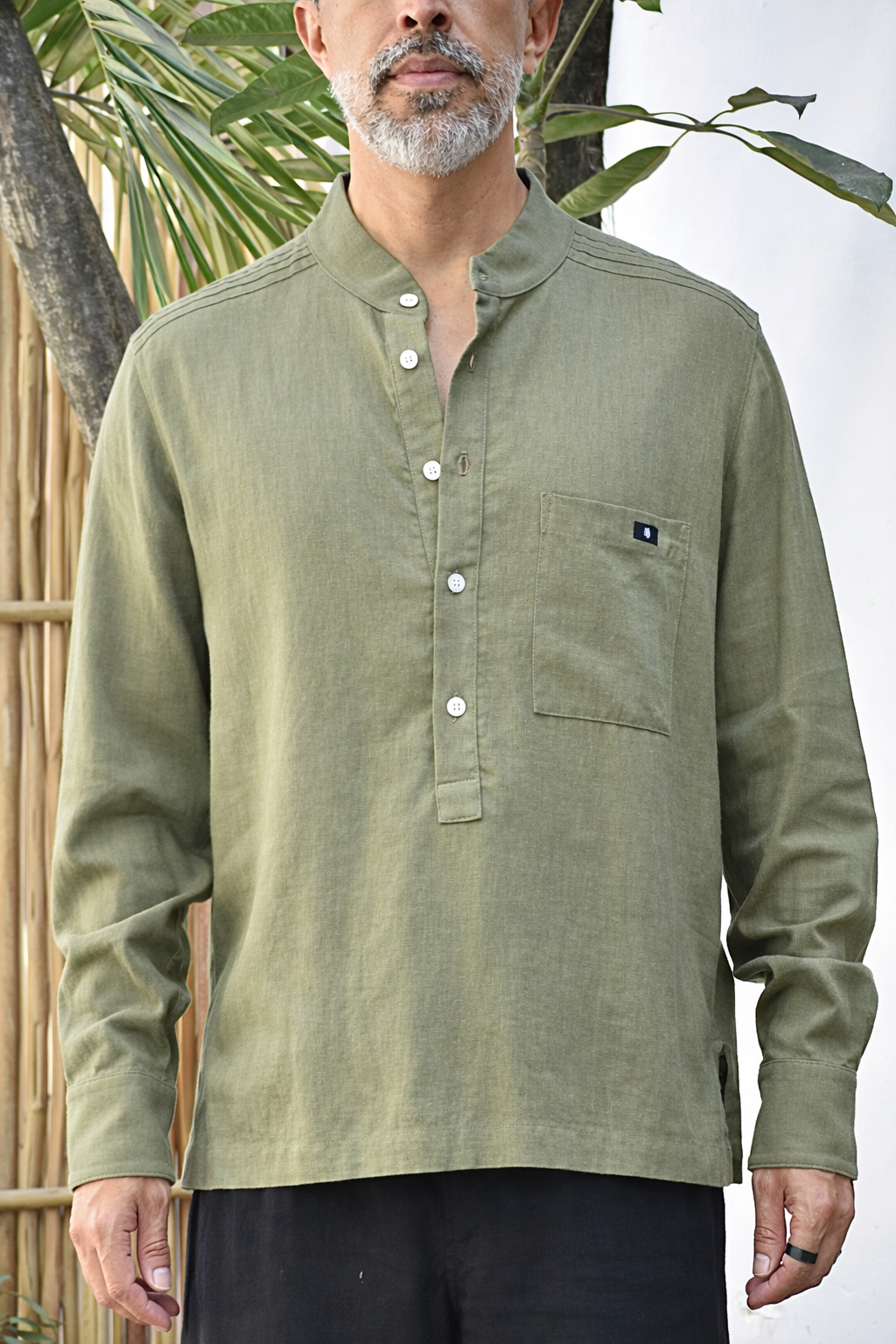 NAVO LINEN BLEND HENLEY SHIRT - Olive