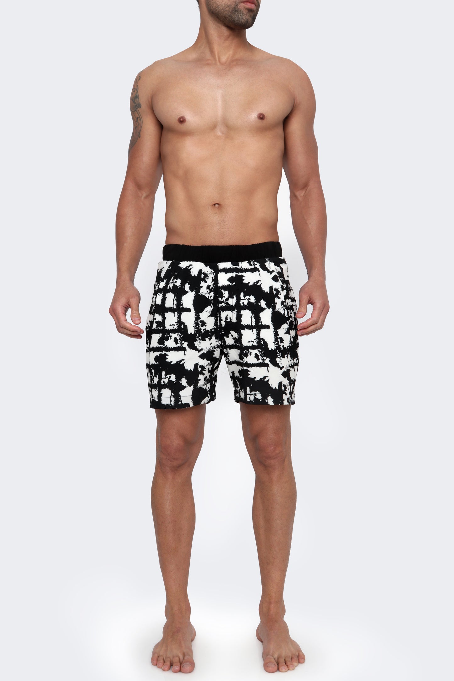 THE TALUX - Light-Tec 4-Way Stretch Linerless 5.5" Inseam Shorts - Grid Print